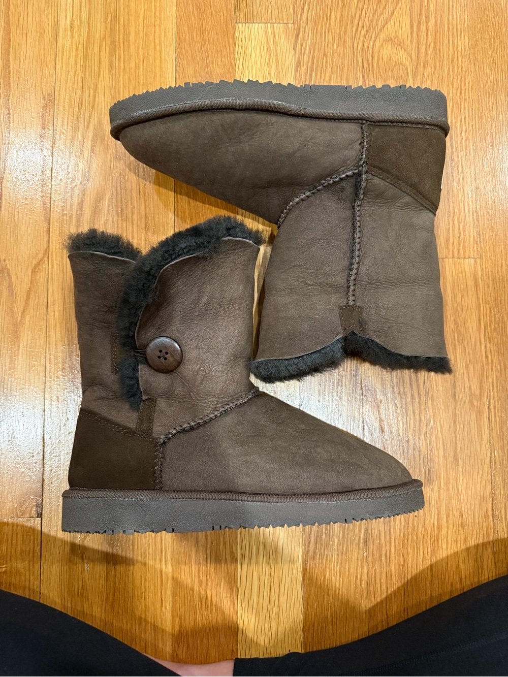 NWOT Authentic Sydney Rams UGG Brown Boots with Shearling Cuff - Picture 2 of 6